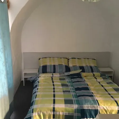 아파트 Apartman 